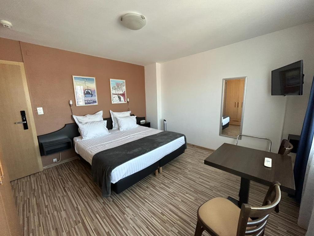Primadom Hotel 2*